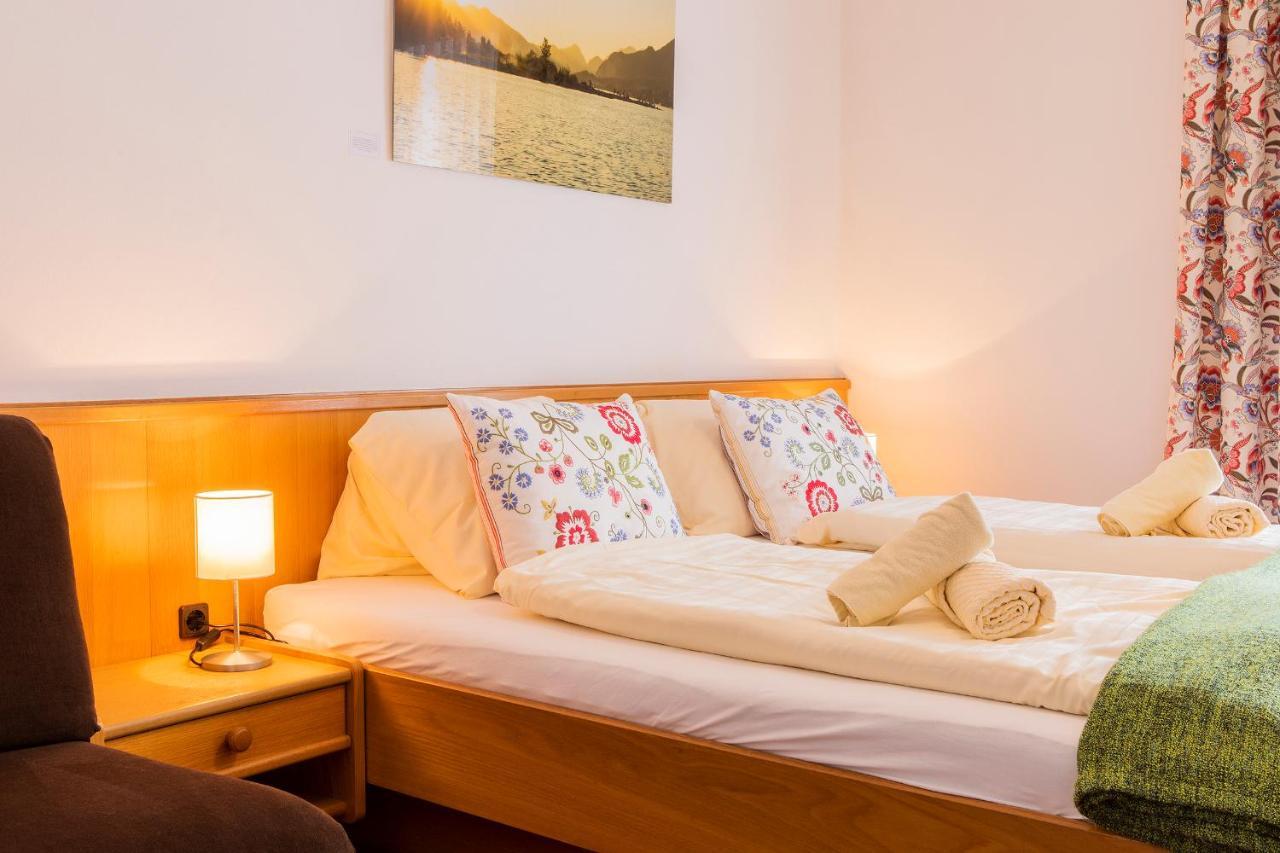 Hotel Garni Weberhausl ชตรอเบิล ภายนอก รูปภาพ