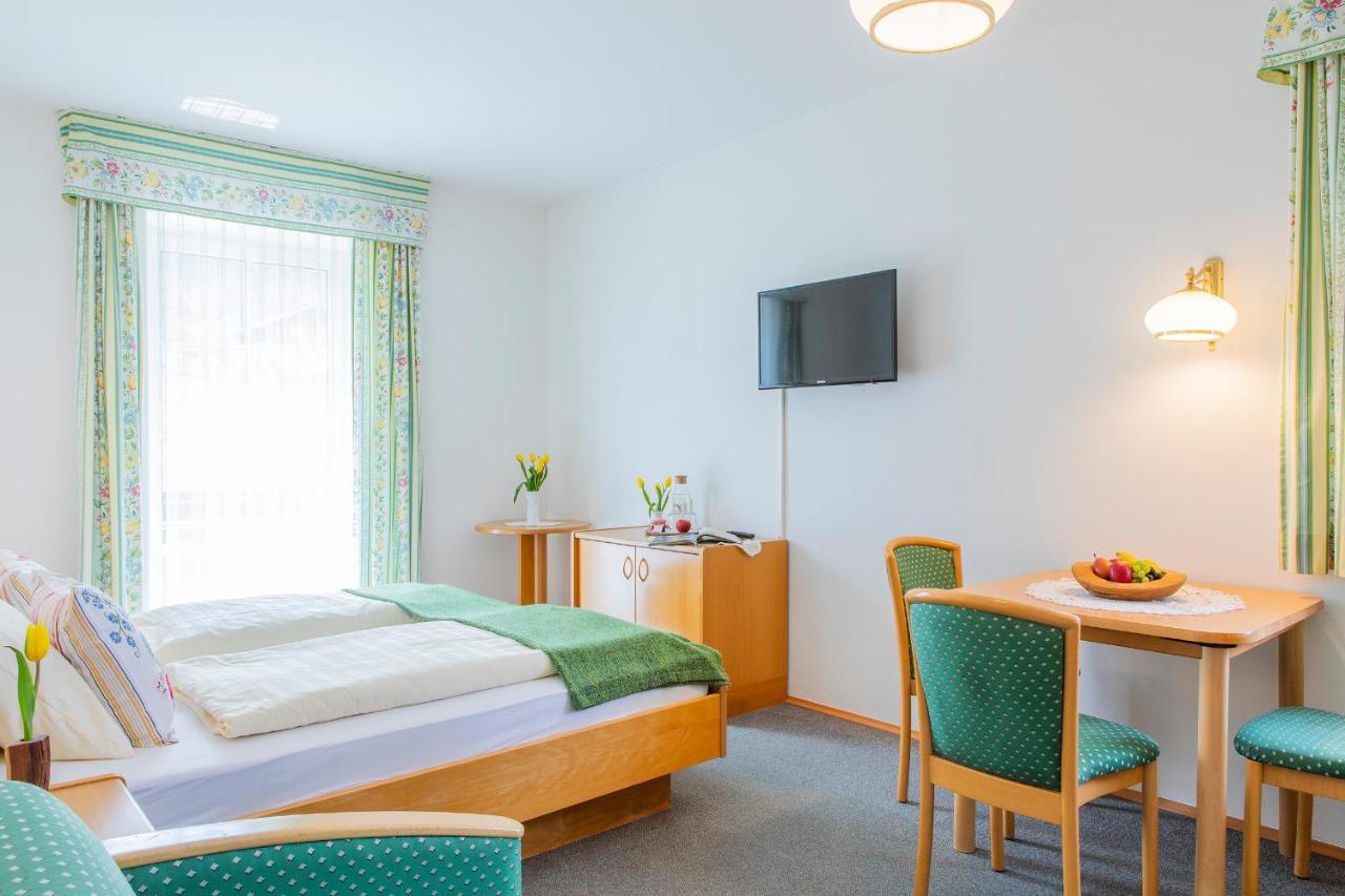 Hotel Garni Weberhausl ชตรอเบิล ภายนอก รูปภาพ