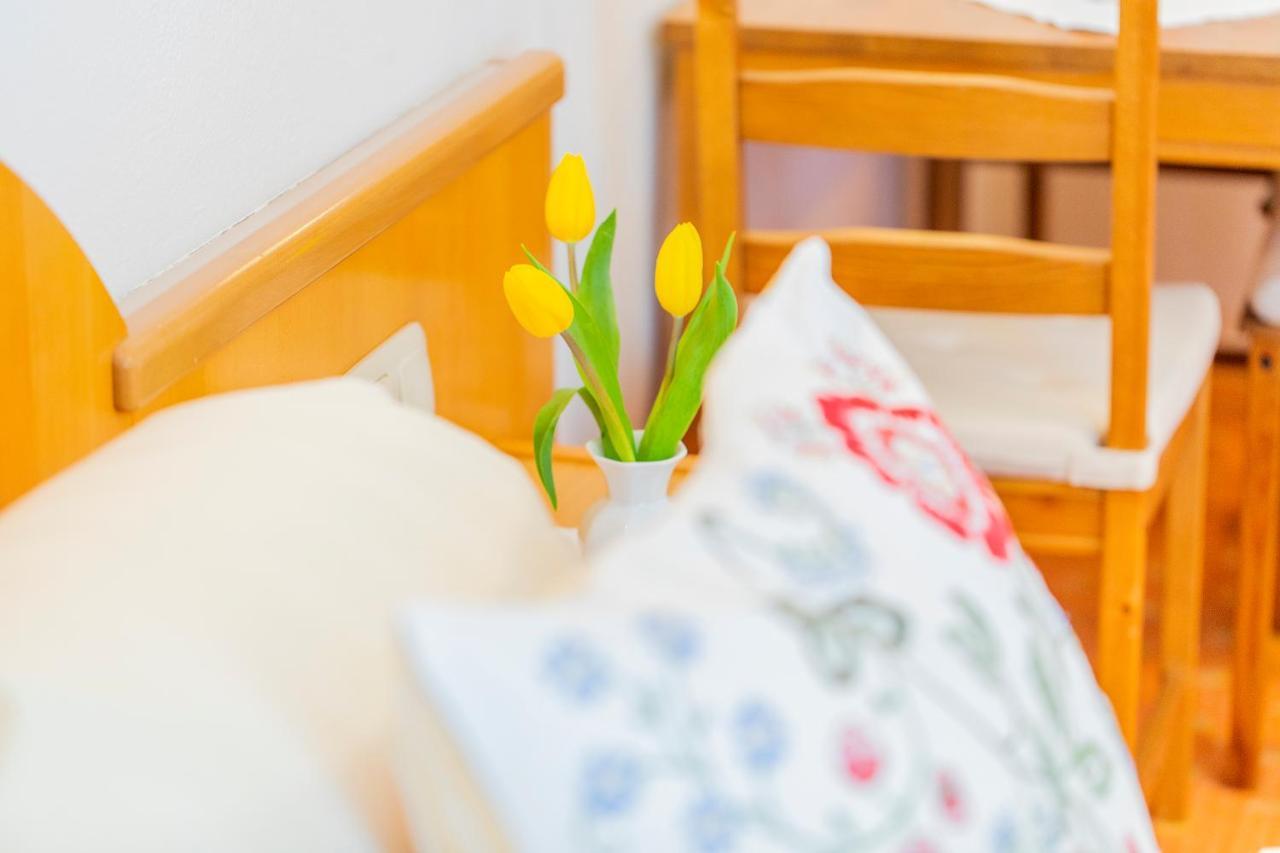 Hotel Garni Weberhausl ชตรอเบิล ภายนอก รูปภาพ
