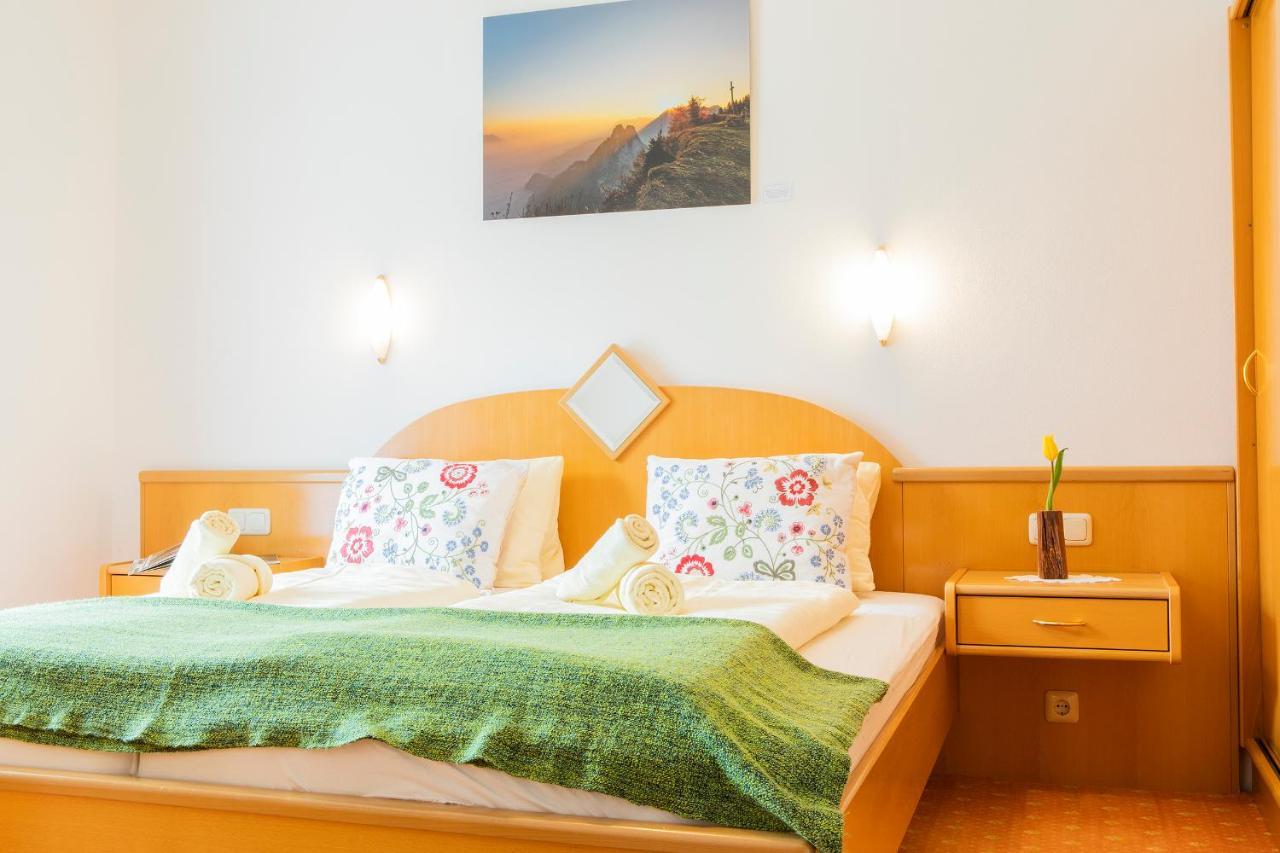 Hotel Garni Weberhausl ชตรอเบิล ภายนอก รูปภาพ